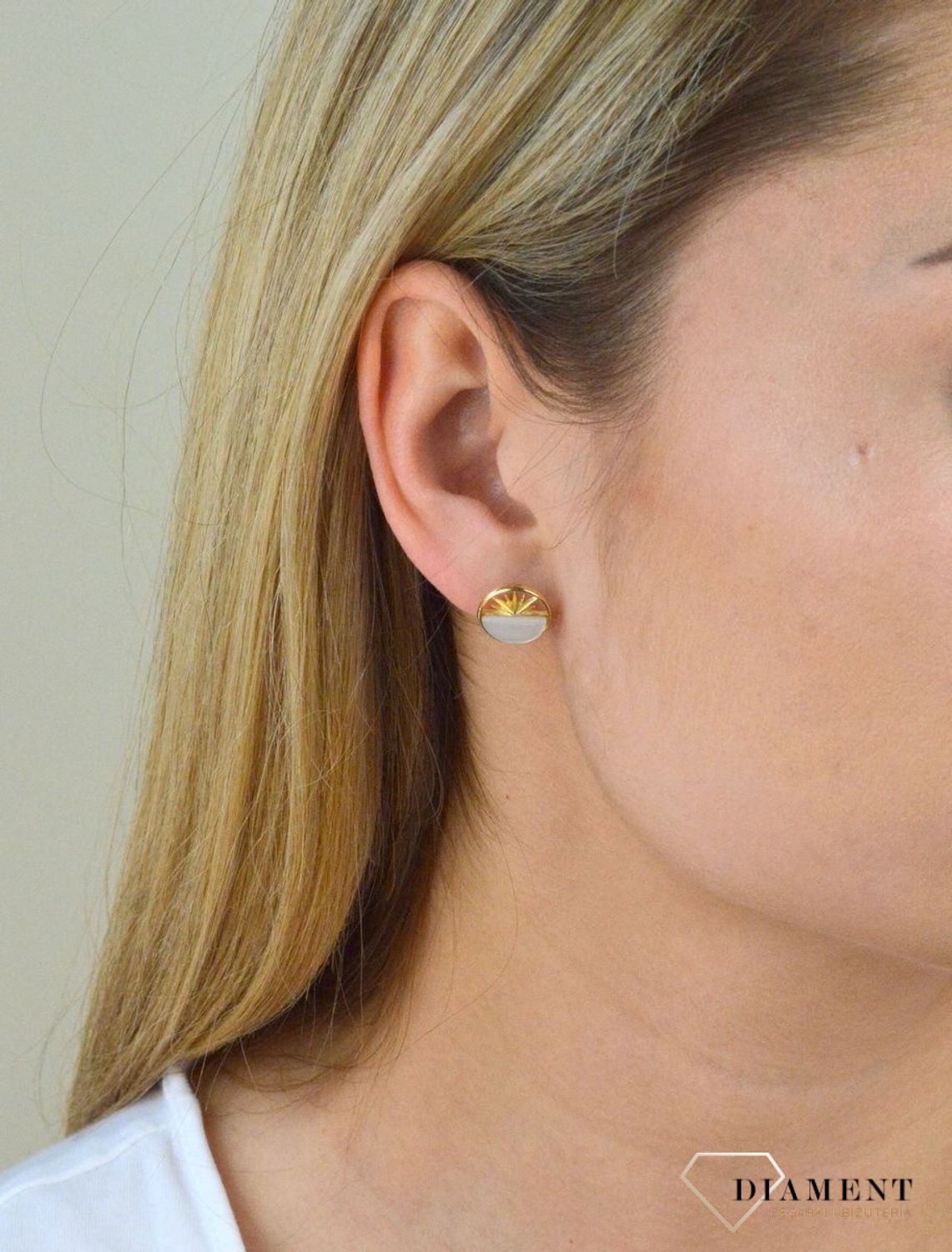 Kolczyki srebrne pozłacane słońce z masą perłową DZK417 MPB Z.  Kolczyki srebrne pozłacane. Kolczyki srebrne słońce. Kolczyki srebrne z masą perłową. Kolczyki srebrne idealne na.jpg